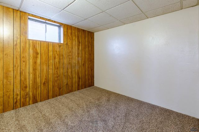 4586 WENTWORTH DR, Rapid City, SD 57702