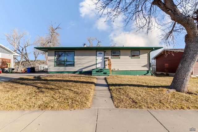 4586 WENTWORTH DR, Rapid City, SD 57702