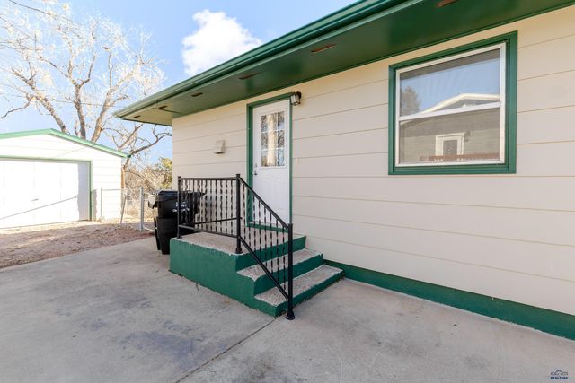 4586 WENTWORTH DR, Rapid City, SD 57702