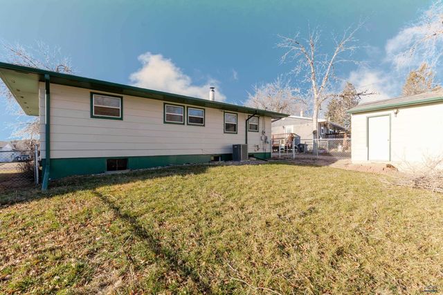 4586 WENTWORTH DR, Rapid City, SD 57702