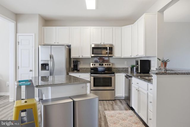 44 DEERBROOK DR, Charles Town, WV 25414