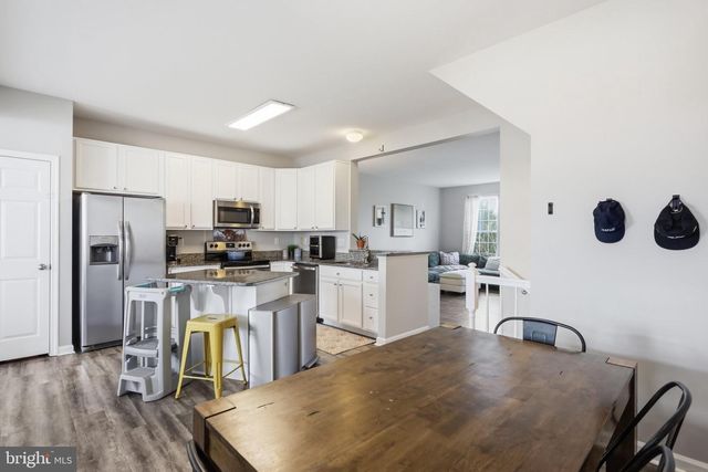 44 DEERBROOK DR, Charles Town, WV 25414