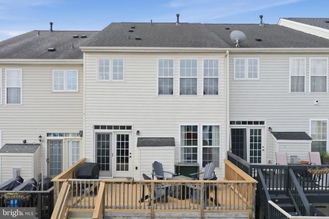 44 DEERBROOK DR, Charles Town, WV 25414