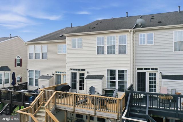 44 DEERBROOK DR, Charles Town, WV 25414