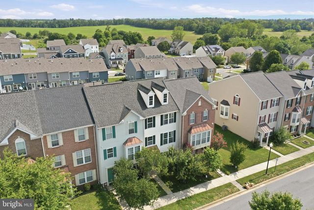 44 DEERBROOK DR, Charles Town, WV 25414