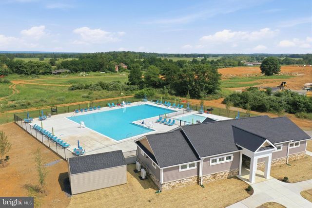 44 DEERBROOK DR, Charles Town, WV 25414