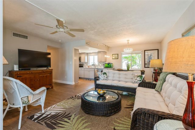 527 CAPE CORAL PARKWAY W 4, Cape Coral, FL 33914