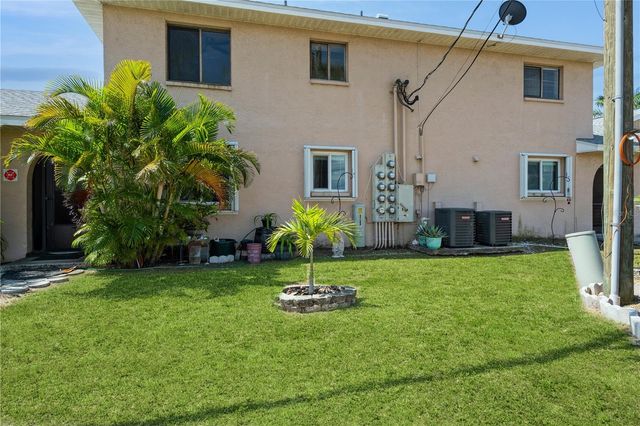527 CAPE CORAL PARKWAY W 4, Cape Coral, FL 33914