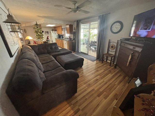 4912 NW 3rd Ave, Lot 940, Deerfield Beach, FL 33064