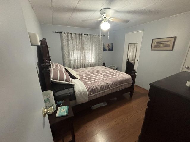 4912 NW 3rd Ave, Lot 940, Deerfield Beach, FL 33064