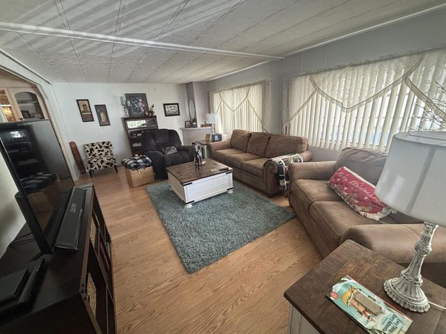 4912 NW 3rd Ave, Lot 940, Deerfield Beach, FL 33064