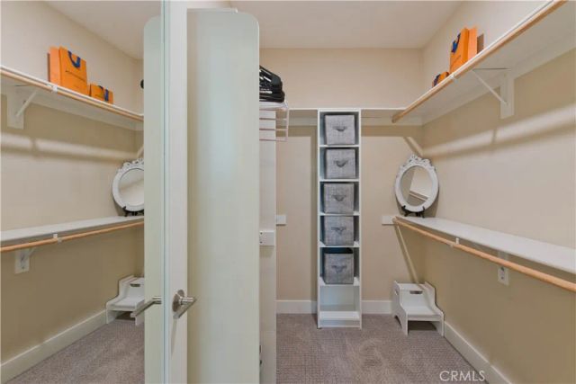 6749 W Gill, Los Angeles, CA 90068