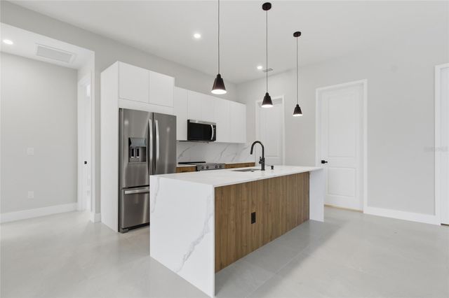 9660 PRESIDENT CIRCLE, Port Charlotte, FL 33981