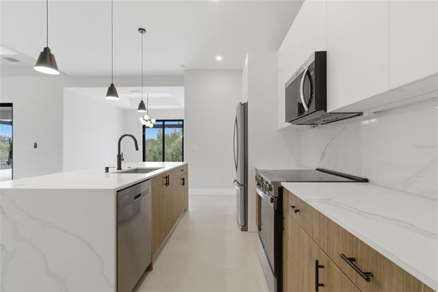 9660 PRESIDENT CIRCLE, Port Charlotte, FL 33981