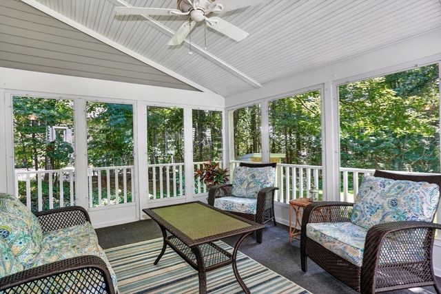 11 Chickadee Dr, Norfolk, MA 02056