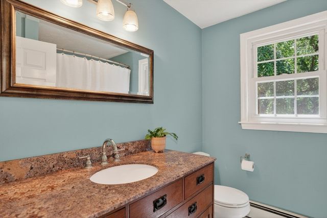 11 Chickadee Dr, Norfolk, MA 02056