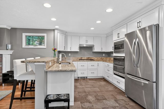 11 Chickadee Dr, Norfolk, MA 02056