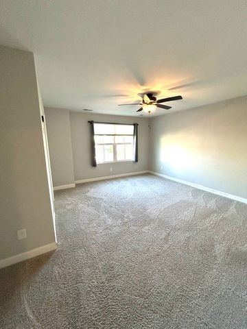 322 Banbury Dr, Gallatin, TN 37066