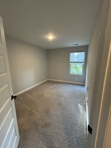 322 Banbury Dr, Gallatin, TN 37066