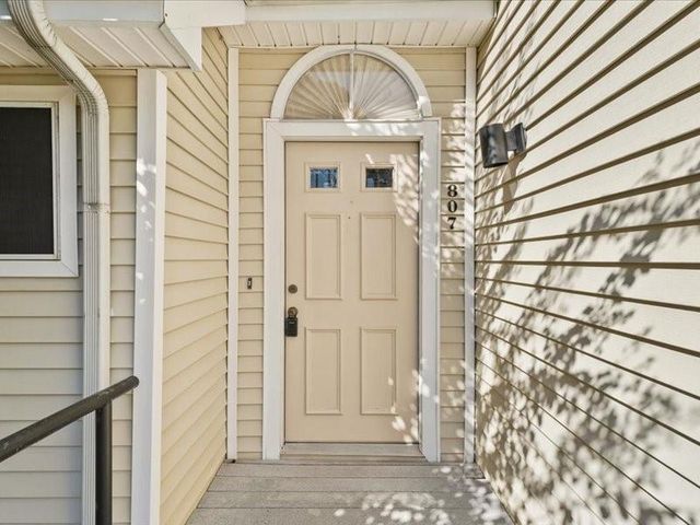 3317 Golden Trails Drive 807, Houston, TX 77345