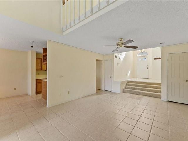 3317 Golden Trails Drive 807, Houston, TX 77345