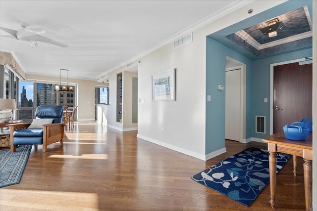 130 N Garland Court 3205, Chicago, IL 60602