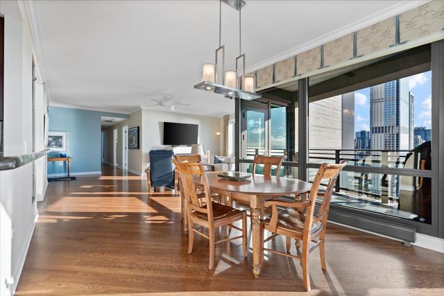 130 N Garland Court 3205, Chicago, IL 60602