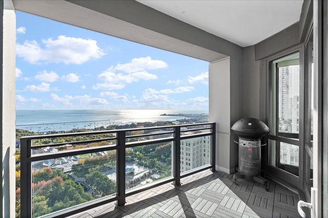 130 N Garland Court 3205, Chicago, IL 60602