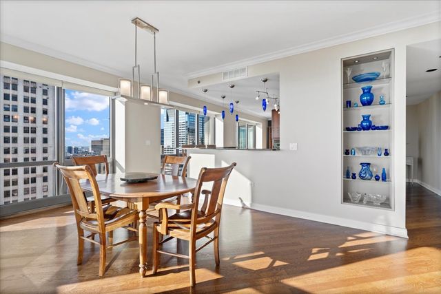 130 N Garland Court 3205, Chicago, IL 60602