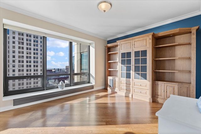 130 N Garland Court 3205, Chicago, IL 60602