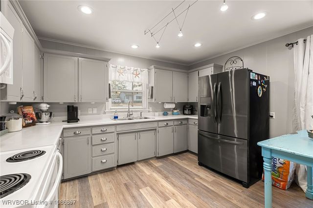 4001 S P Street, Fort Smith, AR 72903