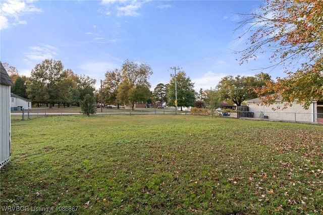 4001 S P Street, Fort Smith, AR 72903