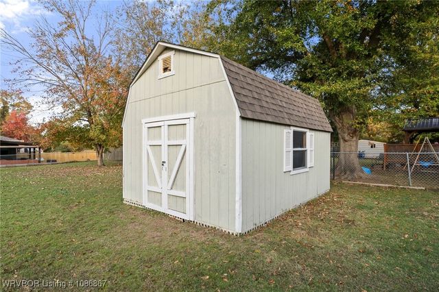 4001 S P Street, Fort Smith, AR 72903