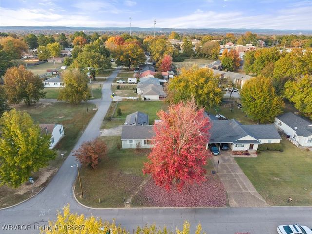 4001 S P Street, Fort Smith, AR 72903