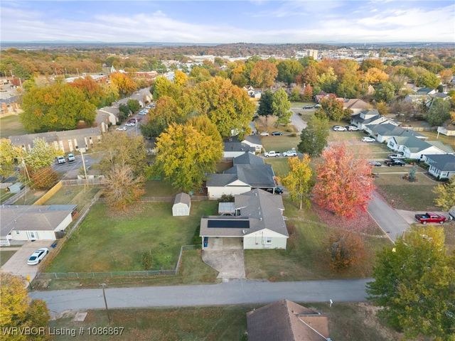 4001 S P Street, Fort Smith, AR 72903