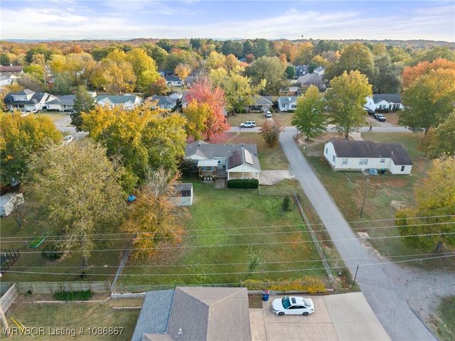 4001 S P Street, Fort Smith, AR 72903