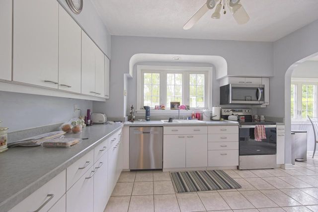 304 10th Avenue, Baraboo, WI 53913