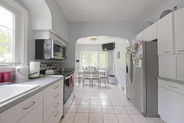 304 10th Avenue, Baraboo, WI 53913