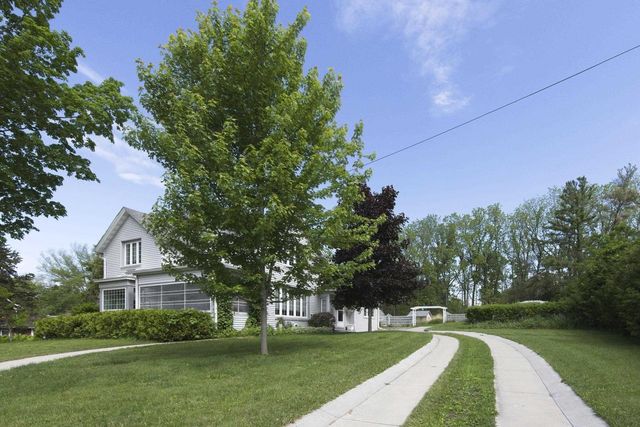 304 10th Avenue, Baraboo, WI 53913