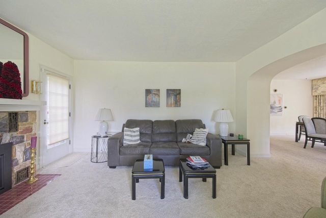 304 10th Avenue, Baraboo, WI 53913