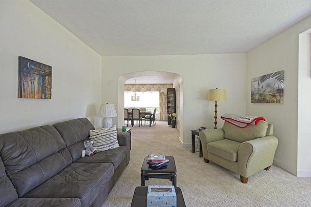 304 10th Avenue, Baraboo, WI 53913