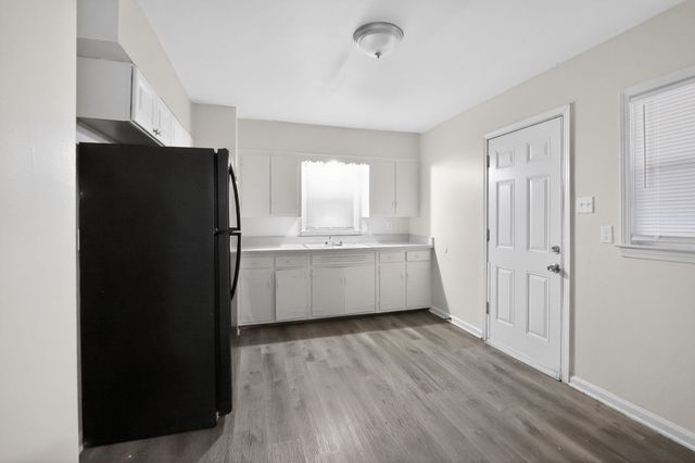 880 CRAIGWOOD DR, Memphis, TN 38116