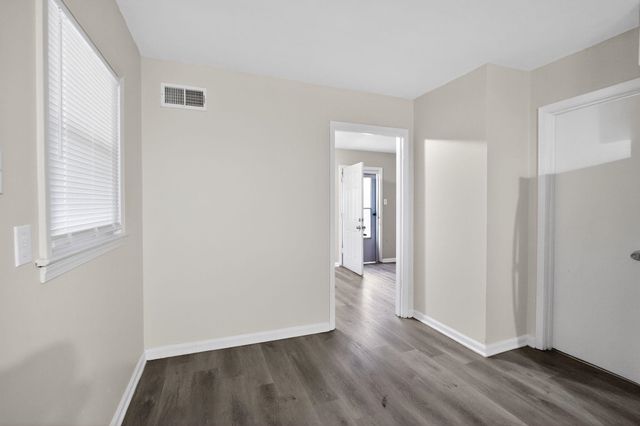 880 CRAIGWOOD DR, Memphis, TN 38116