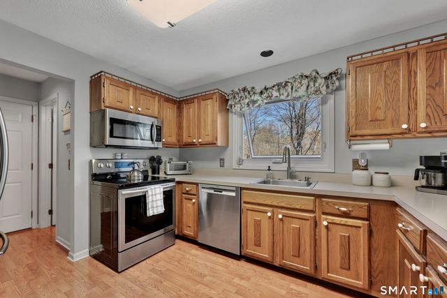 194 Notting Hill Gate, Torrington, CT 06790