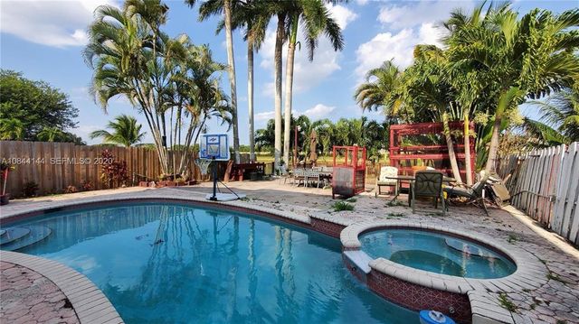 4430 SW 82nd Way, Davie, FL 33328