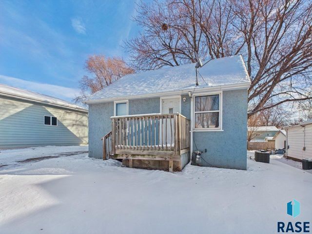 404 S Highland Ave Avenue, Sioux Falls, SD 57103