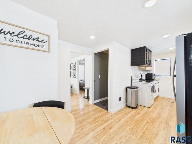 404 S Highland Ave Avenue, Sioux Falls, SD 57103