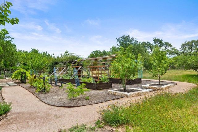 290 Sunset RDG, Dripping Springs, TX 78620