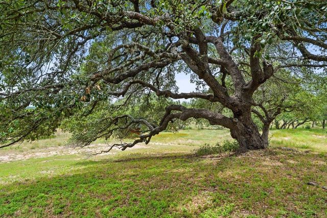 290 Sunset RDG, Dripping Springs, TX 78620