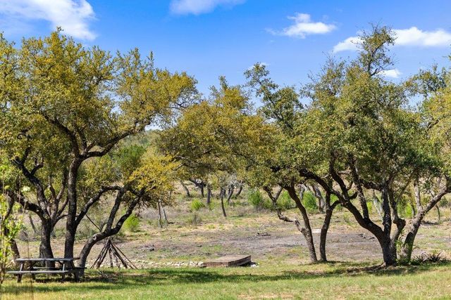 290 Sunset RDG, Dripping Springs, TX 78620